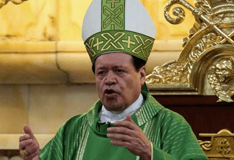 Pide Rivera Carrera por sacerdotes