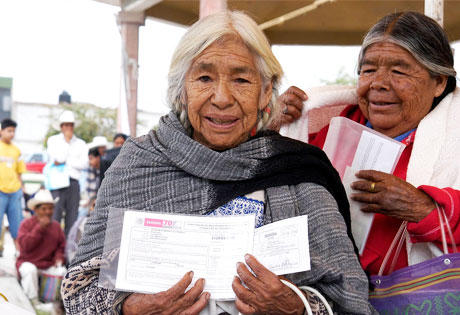 Reprueban estados en programas sociales