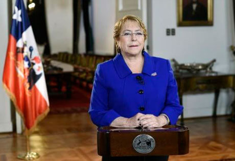 Evangélicos increpan a Bachelet