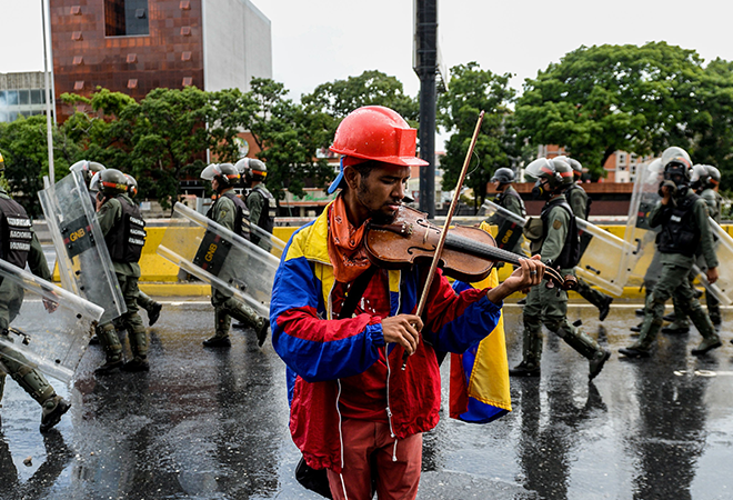 Venezuela está en caída libre: Iglesia