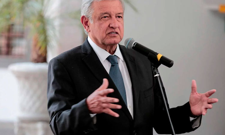 Amlo consulta aeropuerto