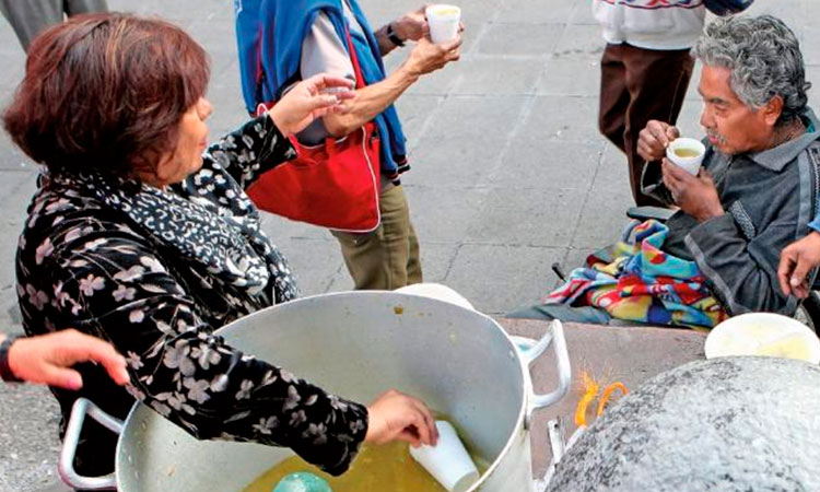 Ayuda y caridad en navidad para gente marginada