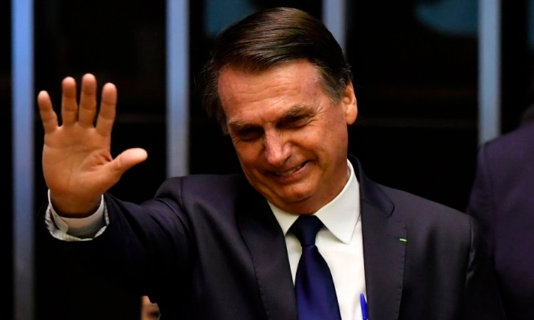 Bolsonaro toma posesión de presidencia de Brasil