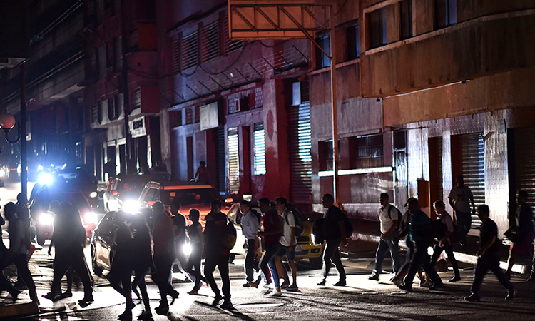 Pretextos fantásticos a apagón en Venezuela