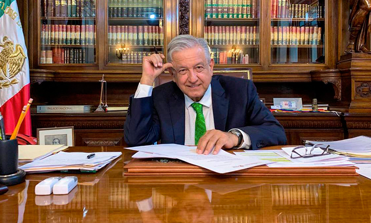 AMLO y sus memorandums