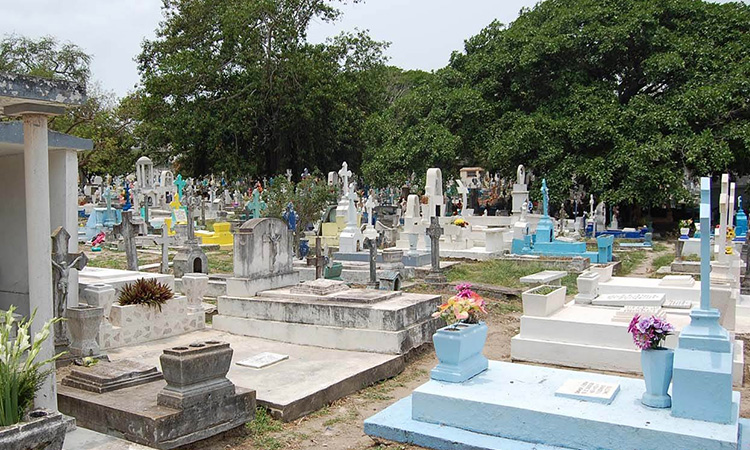 Secularización de cementerios