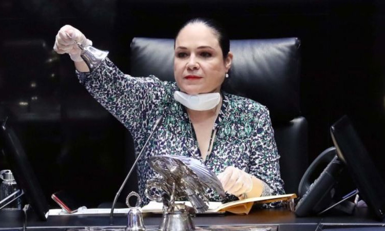 Concentrar más el poder