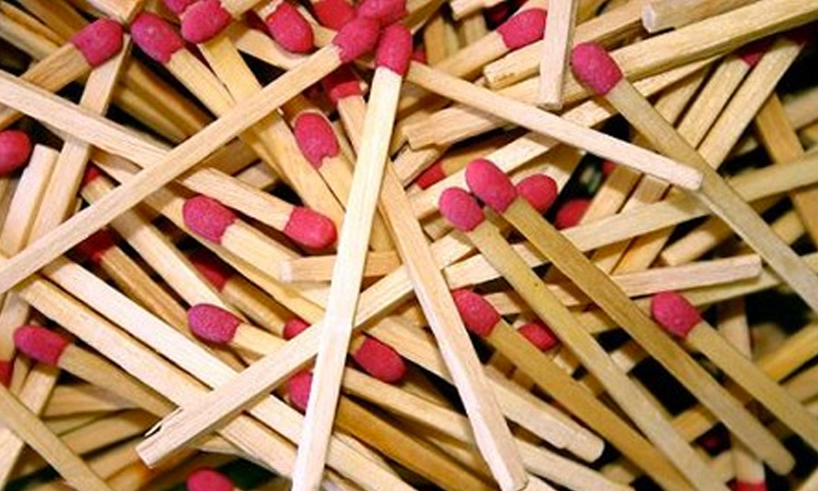 Estudio de cerillos y encendedores