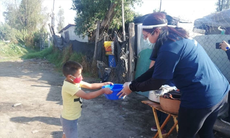 Comida para familias de Xochimilco