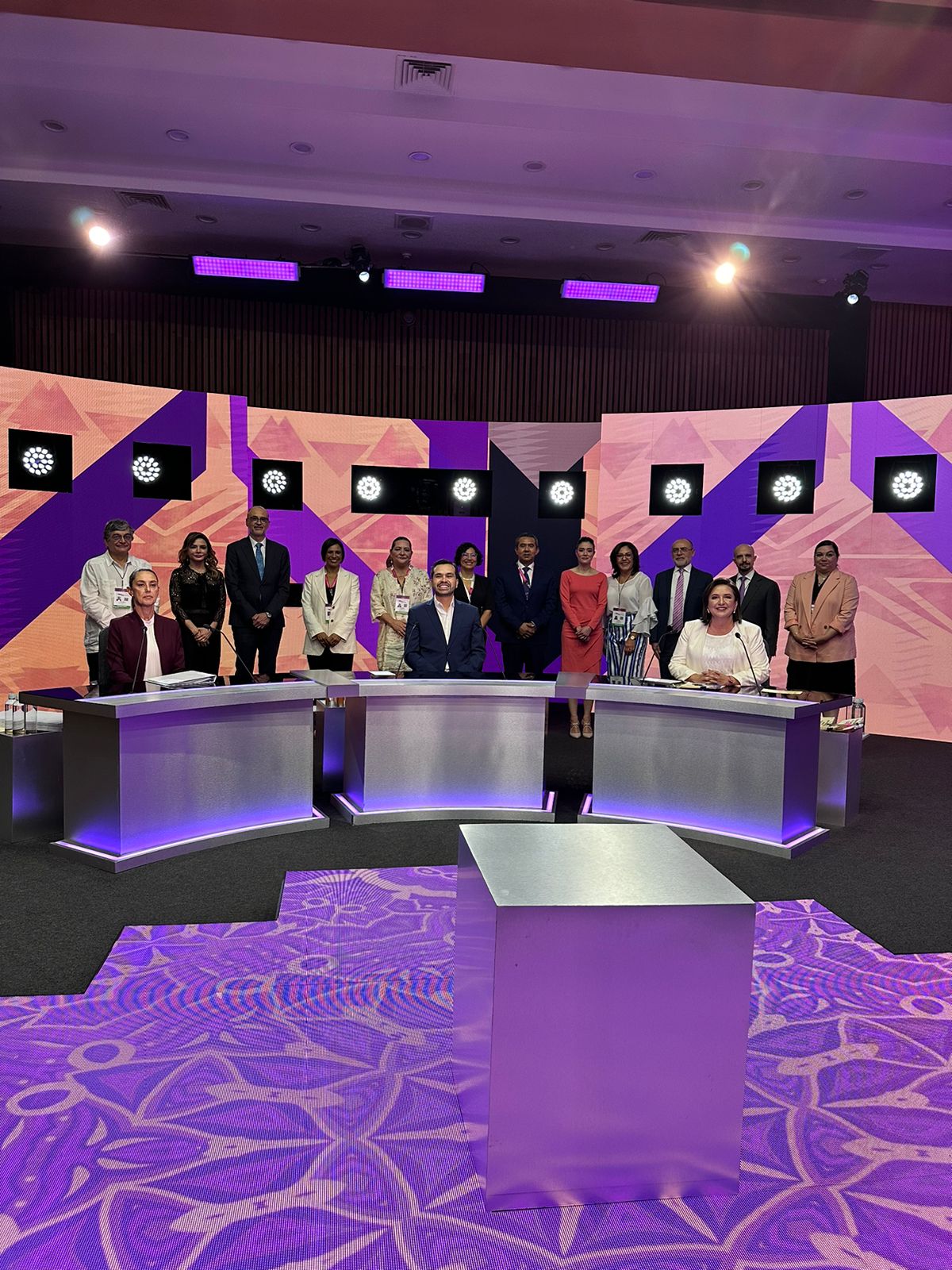 Entre propuestas y ataques, concluye el primer debate presidencial